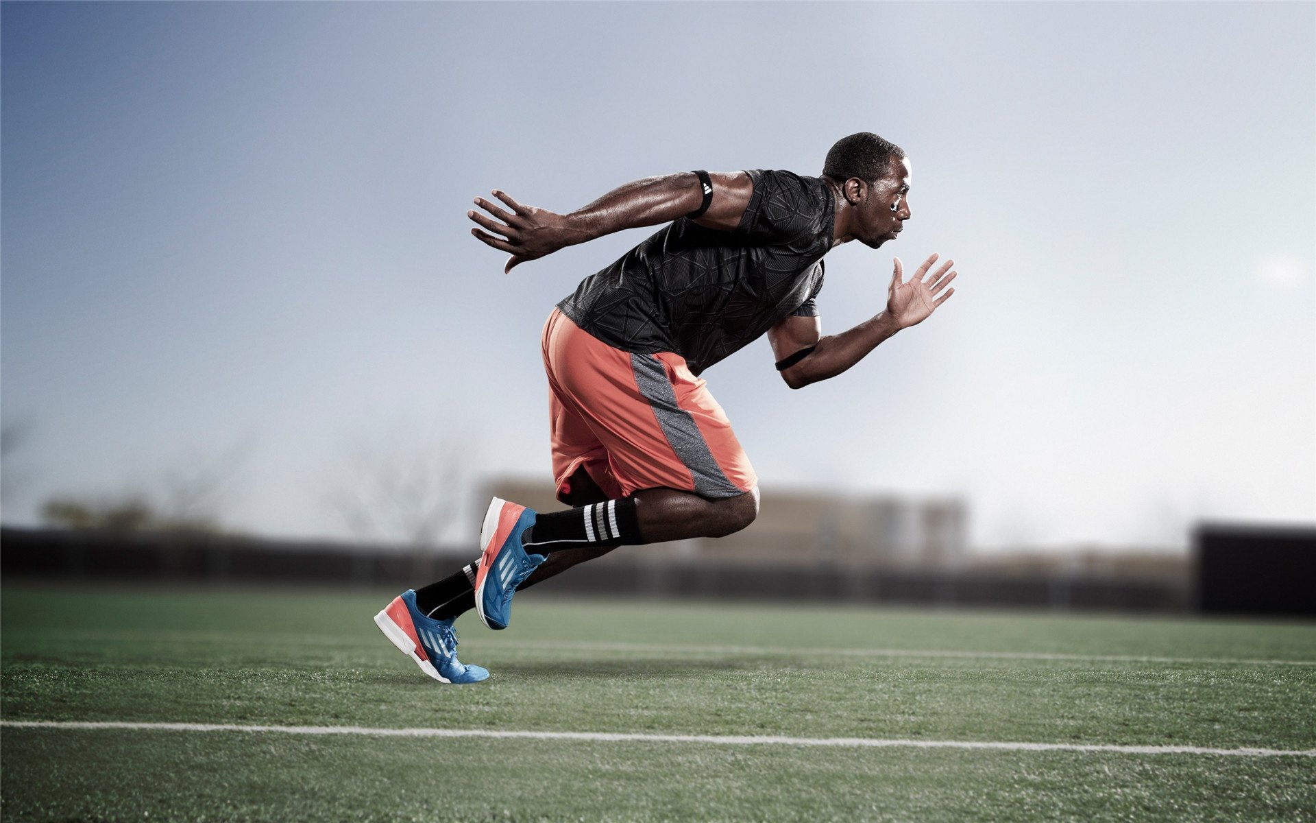 田径少年勇夺省运会三金，被誉为“刘翔接班人”，刘翔第一次获得世界田径锦标赛冠军